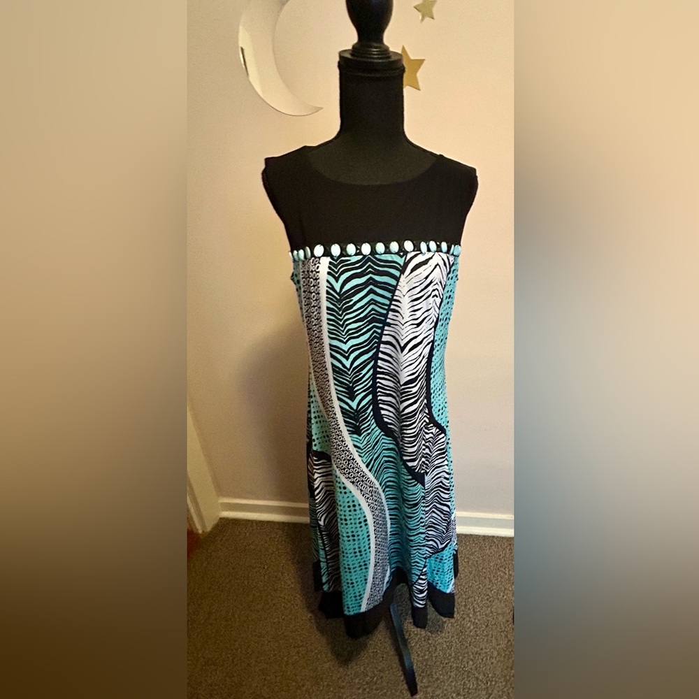Light Teal White Black Zebra Design Dress - XL